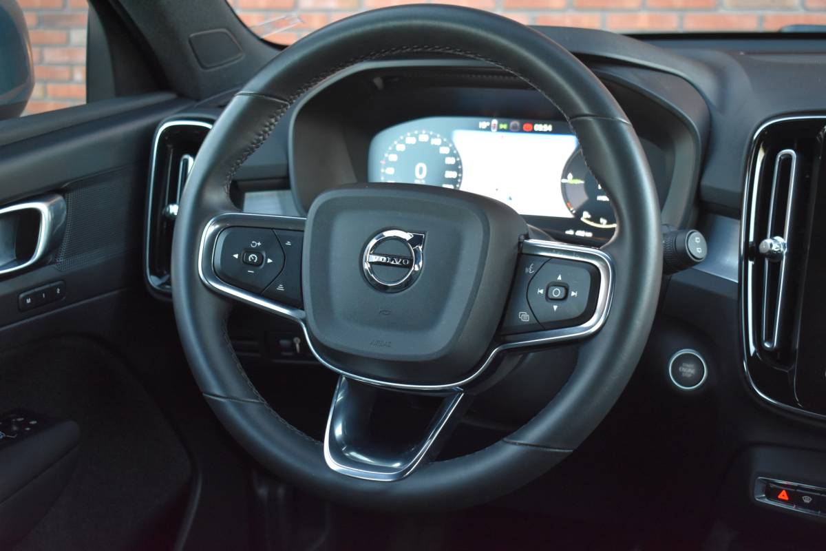 Volvo XC40 Volvo XC40 T5 262PK Recharge Inscription | Trekhaak | Climate pack | All season banden
