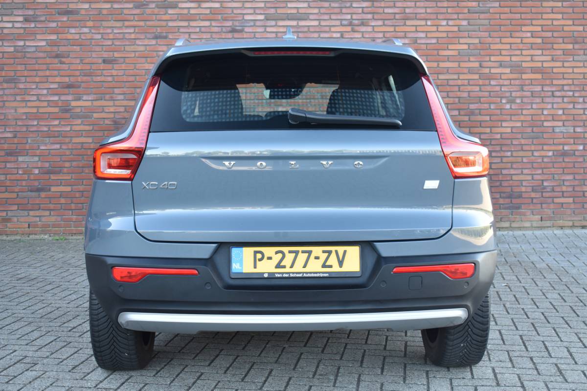 Volvo XC40 Volvo XC40 T5 262PK Recharge Inscription | Trekhaak | Climate pack | All season banden
