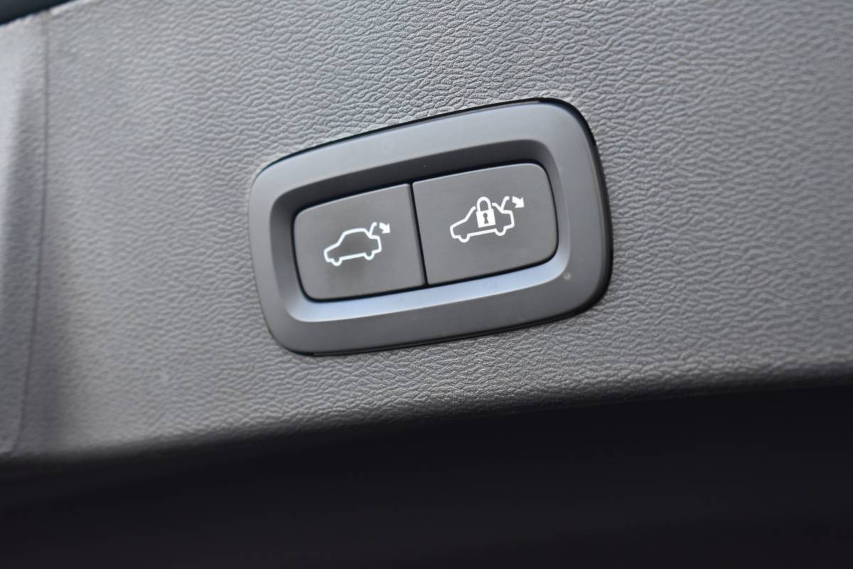 Volvo XC40 Volvo XC40 T5 262PK Recharge Inscription | Trekhaak | Climate pack | All season banden