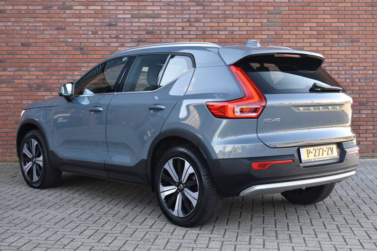 Volvo XC40 Volvo XC40 T5 262PK Recharge Inscription | Trekhaak | Climate pack | All season banden
