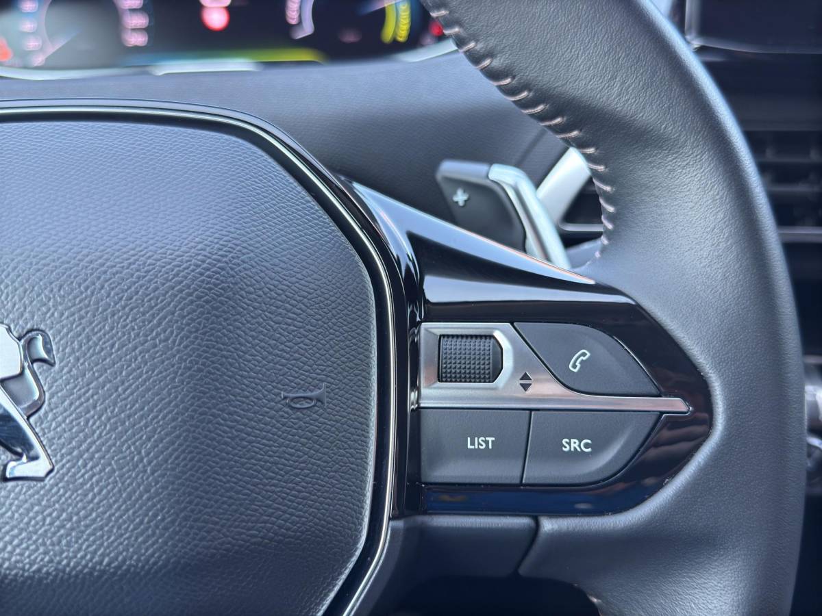 Peugeot 3008 Peugeot 3008 1.6 HYbrid 225 Allure /Apple & Android Carplay/BTW/Camera Achter/Cruise & Climate Control/Half-leder interieur/DAB+/FULL-LED/Stoelverwarming/18″LMV/(MET GARANTIE*)