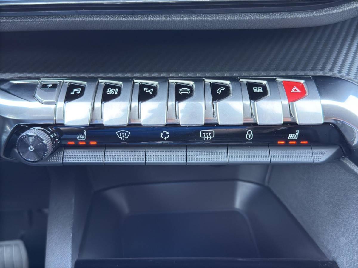 Peugeot 3008 Peugeot 3008 1.6 HYbrid 225 Allure /Apple & Android Carplay/BTW/Camera Achter/Cruise & Climate Control/Half-leder interieur/DAB+/FULL-LED/Stoelverwarming/18″LMV/(MET GARANTIE*)
