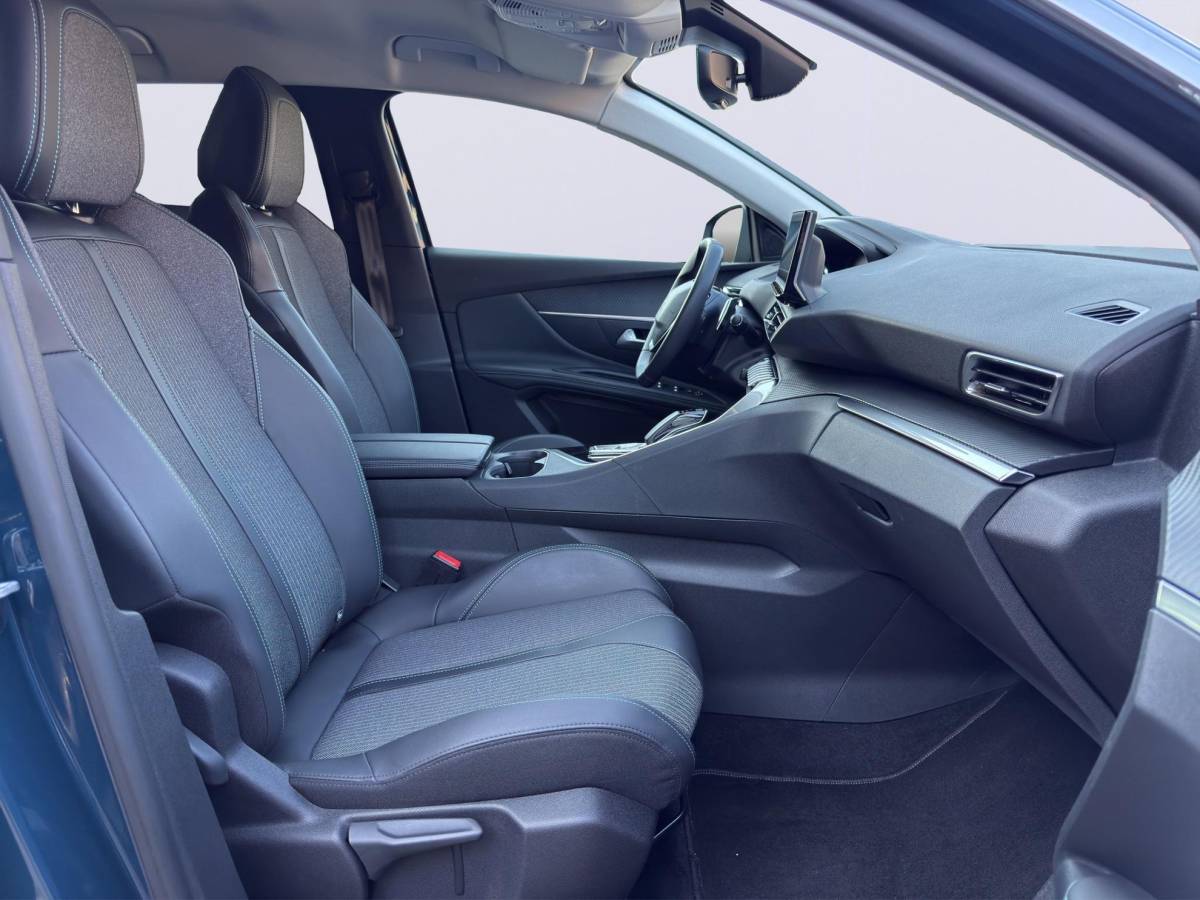 Peugeot 3008 Peugeot 3008 1.6 HYbrid 225 Allure /Apple & Android Carplay/BTW/Camera Achter/Cruise & Climate Control/Half-leder interieur/DAB+/FULL-LED/Stoelverwarming/18″LMV/(MET GARANTIE*)