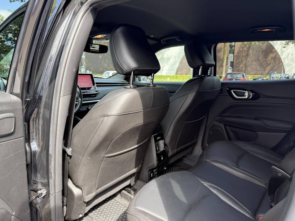 Jeep Compass Jeep Compass 4xe 240 Plug-in Hybrid Electric S 360 CAMERA| ELEKTRISCHE STOEL MET MEMORY| ALPINE AUDIO| STOEL + STUURVERWARMING| KEYLESS| DODE HOEK SENSOR| VOL OPTIES|