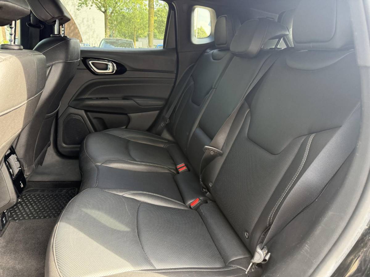 Jeep Compass Jeep Compass 4xe 240 Plug-in Hybrid Electric S 360 CAMERA| ELEKTRISCHE STOEL MET MEMORY| ALPINE AUDIO| STOEL + STUURVERWARMING| KEYLESS| DODE HOEK SENSOR| VOL OPTIES|