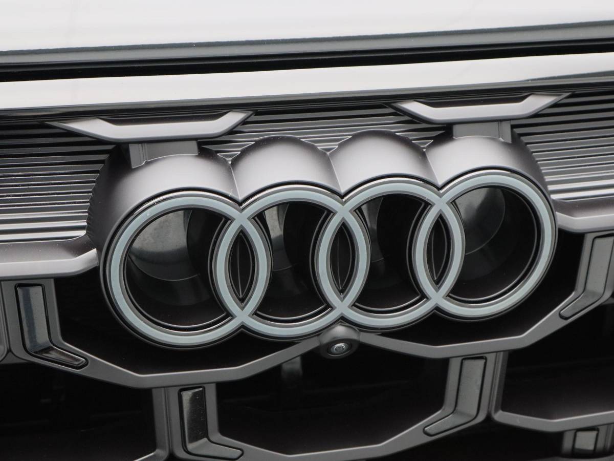 Audi Q7 Audi Q7 60 TFSi e 490 Pk quattro S-Line Competition | 22 Inch | Laser LED | Vierwielbesturing | Panoramadak | B&O Audio | Trekhaak | 7.629 Km!!