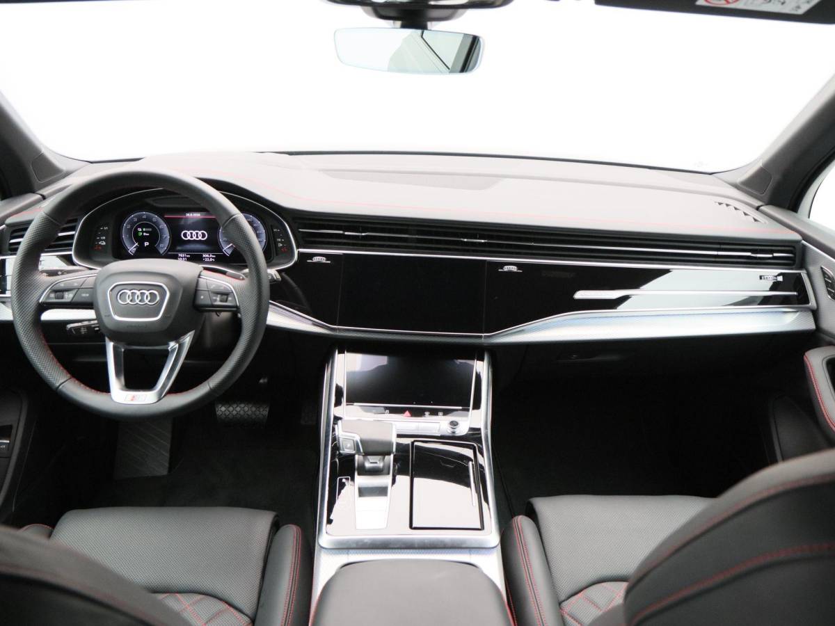 Audi Q7 Audi Q7 60 TFSi e 490 Pk quattro S-Line Competition | 22 Inch | Laser LED | Vierwielbesturing | Panoramadak | B&O Audio | Trekhaak | 7.629 Km!!