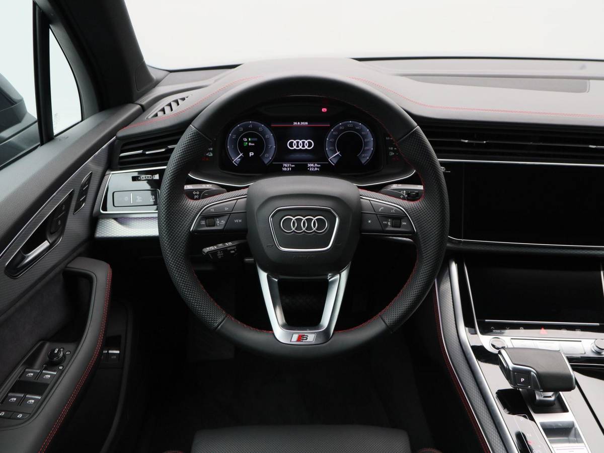 Audi Q7 Audi Q7 60 TFSi e 490 Pk quattro S-Line Competition | 22 Inch | Laser LED | Vierwielbesturing | Panoramadak | B&O Audio | Trekhaak | 7.629 Km!!