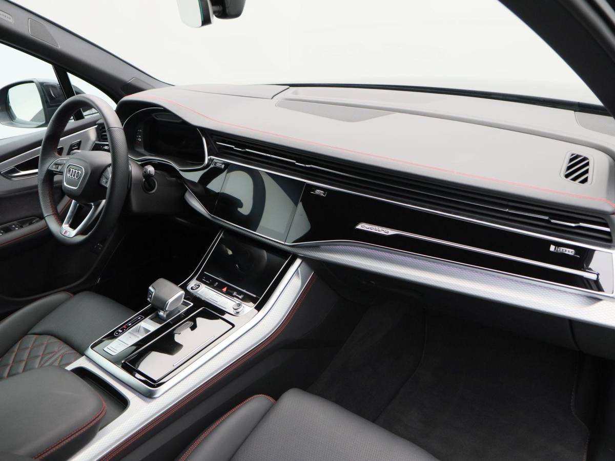 Audi Q7 Audi Q7 60 TFSi e 490 Pk quattro S-Line Competition | 22 Inch | Laser LED | Vierwielbesturing | Panoramadak | B&O Audio | Trekhaak | 7.629 Km!!