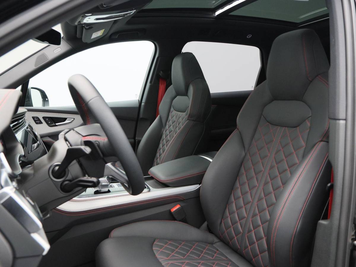 Audi Q7 Audi Q7 60 TFSi e 490 Pk quattro S-Line Competition | 22 Inch | Laser LED | Vierwielbesturing | Panoramadak | B&O Audio | Trekhaak | 7.629 Km!!