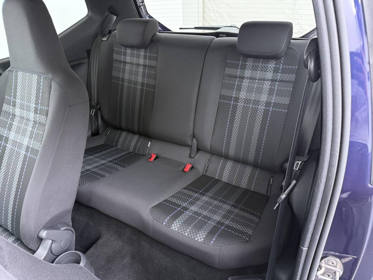 Volkswagen up! Volkswagen Up! 1.0 high up! BlueMotion – Navigatie – Airconditioning – Parkeersensoren A