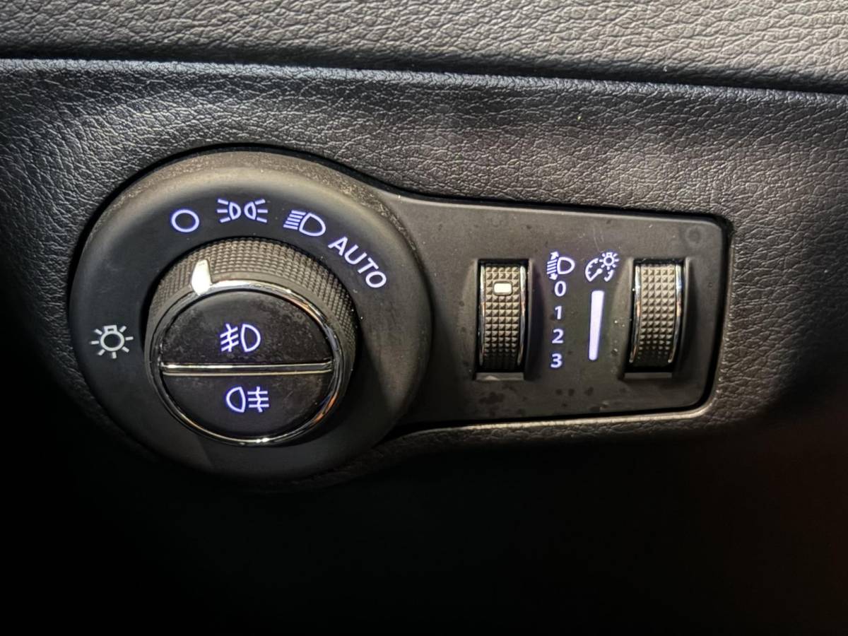 Jeep Compass Jeep Compass 1.4 Turbo 140pk MultiAir Night Eagle Carplay, Stoel/stuurverwarming, Camera