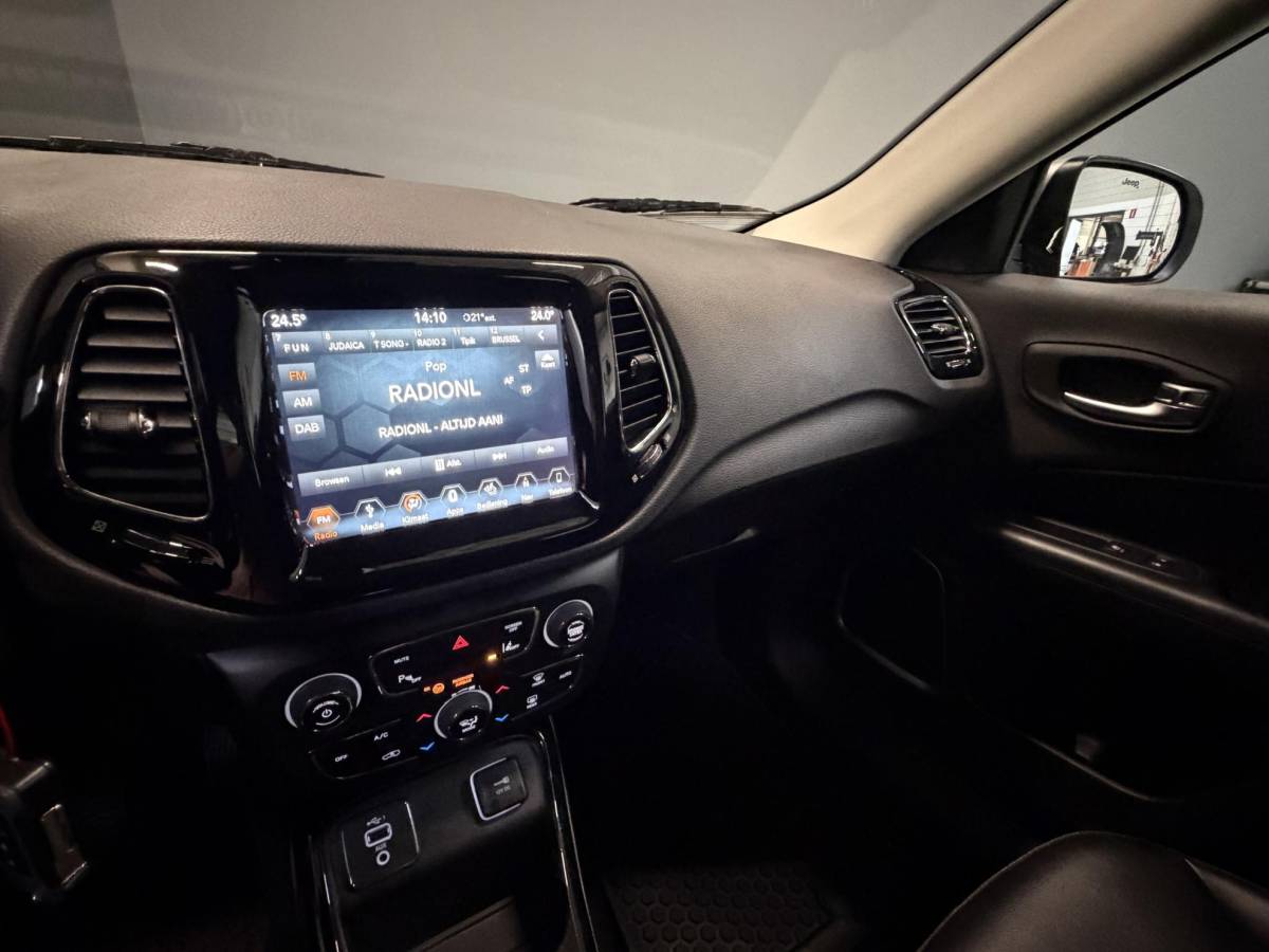 Jeep Compass Jeep Compass 1.4 Turbo 140pk MultiAir Night Eagle Carplay, Stoel/stuurverwarming, Camera