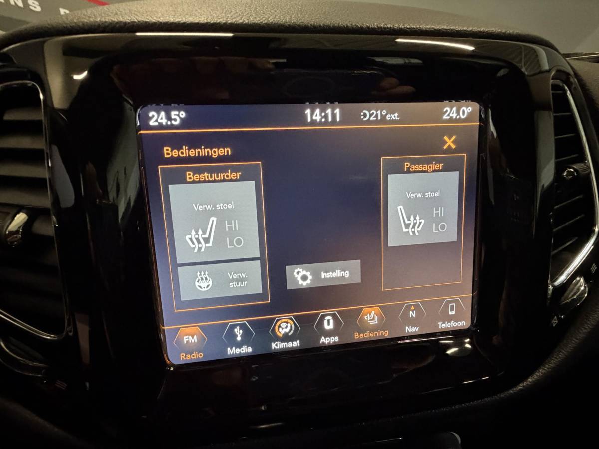 Jeep Compass Jeep Compass 1.4 Turbo 140pk MultiAir Night Eagle Carplay, Stoel/stuurverwarming, Camera