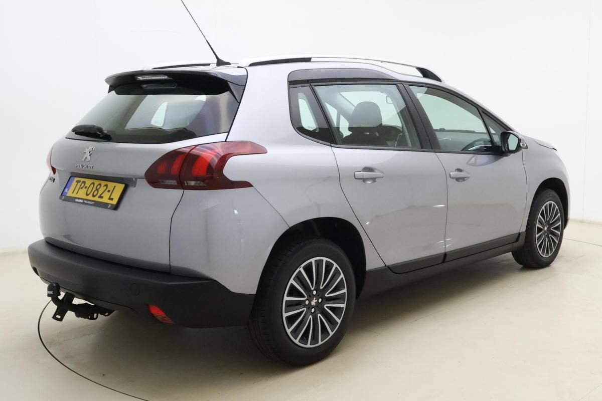 Peugeot 2008 Peugeot 2008 1.2 PureTech Blue Lion | 110PK | AUTOMAAT | Trekhaak | Navigatie | Apple Carplay | Android Auto | Airco | Cruise Control | Slechts 66.213 km!