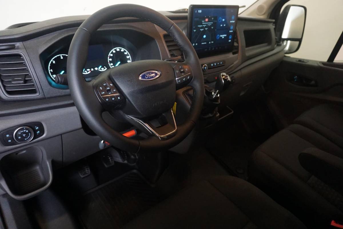 Ford Transit Ford Transit 105pk L2H2 Trend Airco Trekhaak Navigatie Cruise
