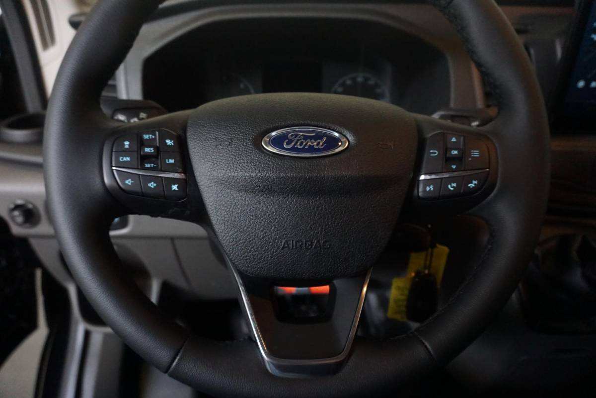 Ford Transit Ford Transit 105pk L2H2 Trend Airco Trekhaak Navigatie Cruise