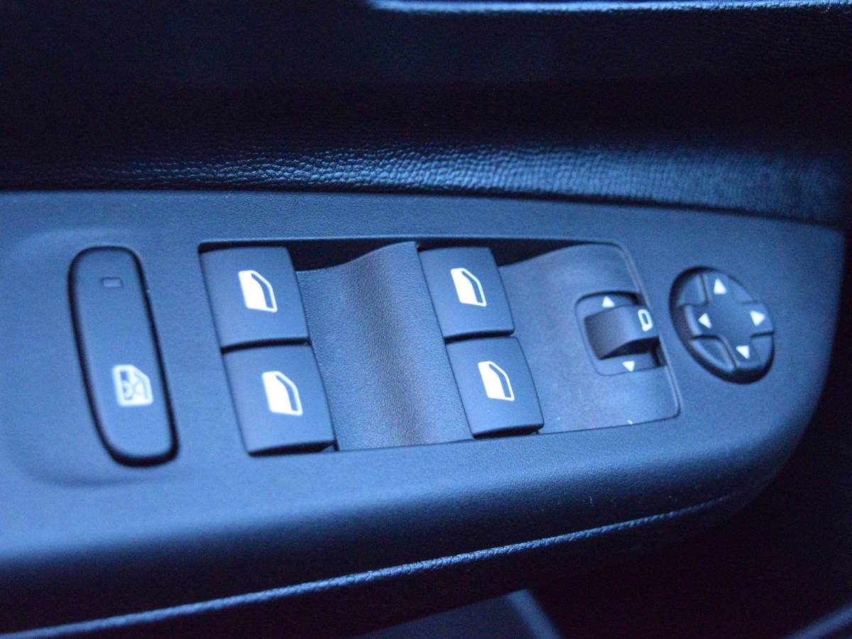 Opel Corsa Opel Corsa 1.2 Turbo Hybrid Yes 110 PK | CARPLAY | AIRCO | STOELVERWARMING | STUURVERWARMING | DEMO