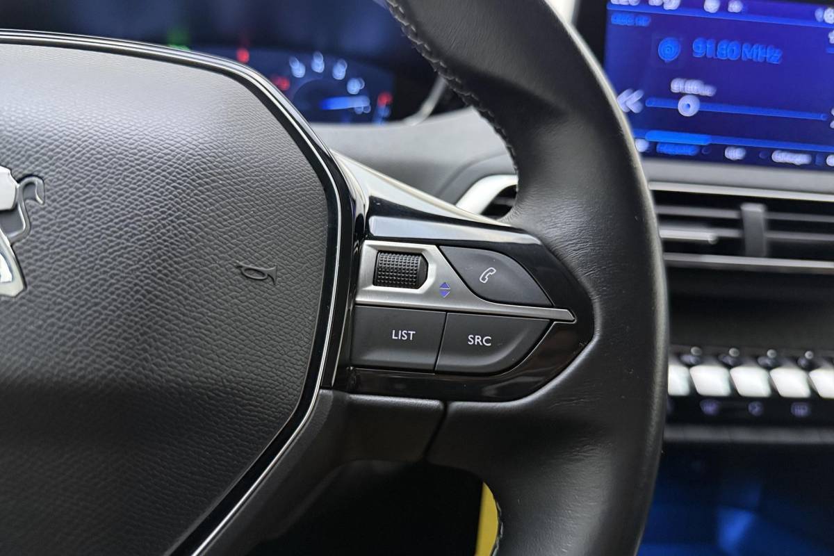 Peugeot 3008 Peugeot 3008 1.2 PureTech Allure | 130PK | Trekhaak | Stoelverwarming | Parkeercamera | Parkeersensoren Voor & Achter |