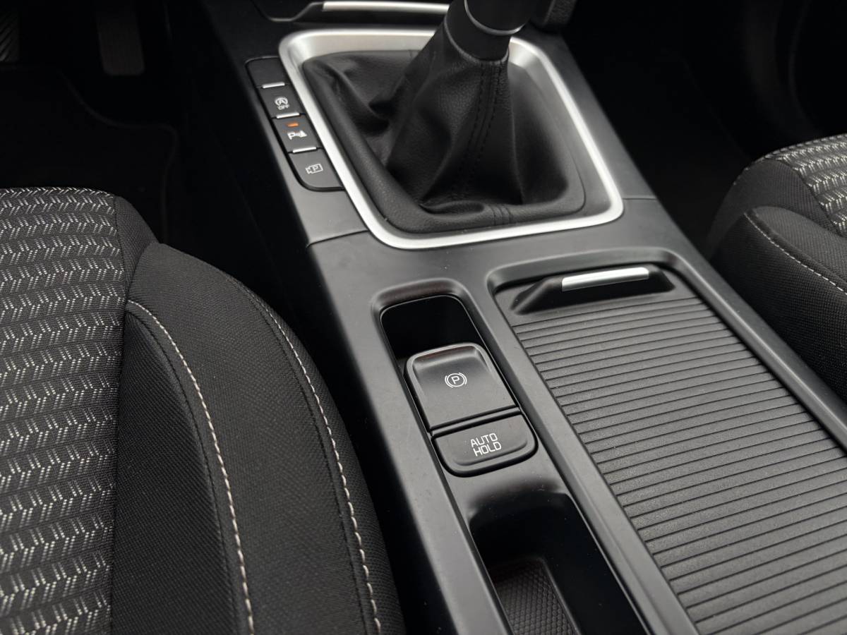 Kia Ceed Sportswagon Kia Ceed Sportswagon 1.0 T-GDi DynamicLine | Camera | Carplay | Navi | Rijklaar met beurt & garantie!
