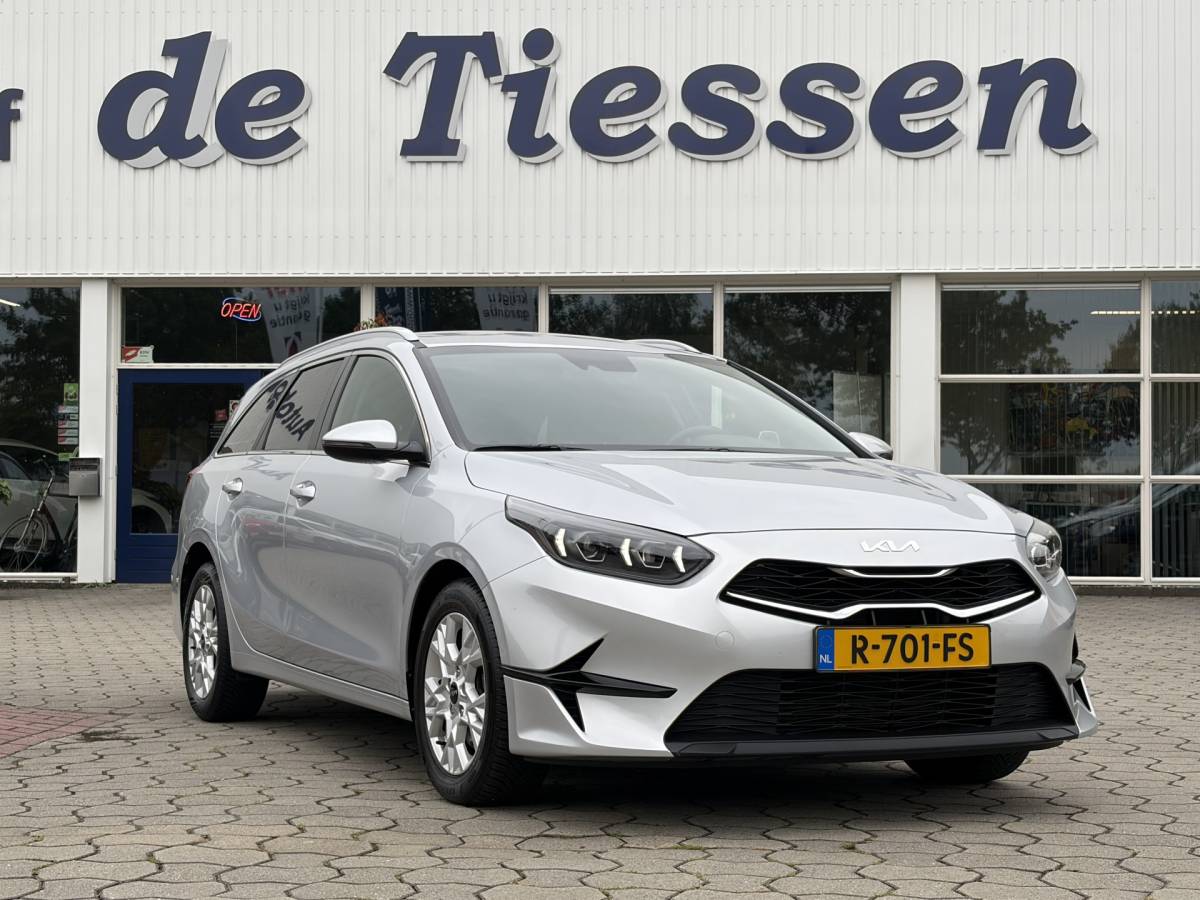 Kia Ceed Sportswagon Kia Ceed Sportswagon 1.0 T-GDi DynamicLine | Camera | Carplay | Navi | Rijklaar met beurt & garantie!