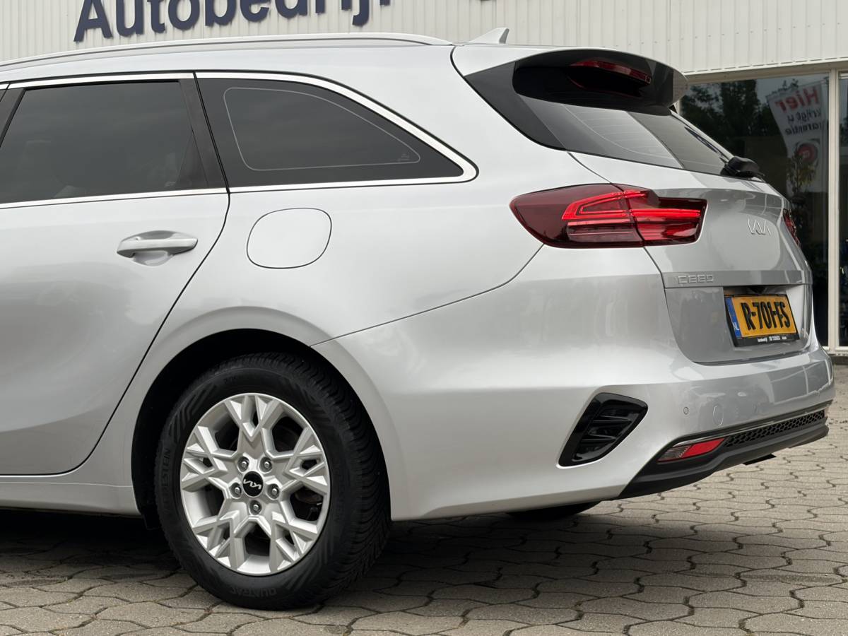 Kia Ceed Sportswagon Kia Ceed Sportswagon 1.0 T-GDi DynamicLine | Camera | Carplay | Navi | Rijklaar met beurt & garantie!
