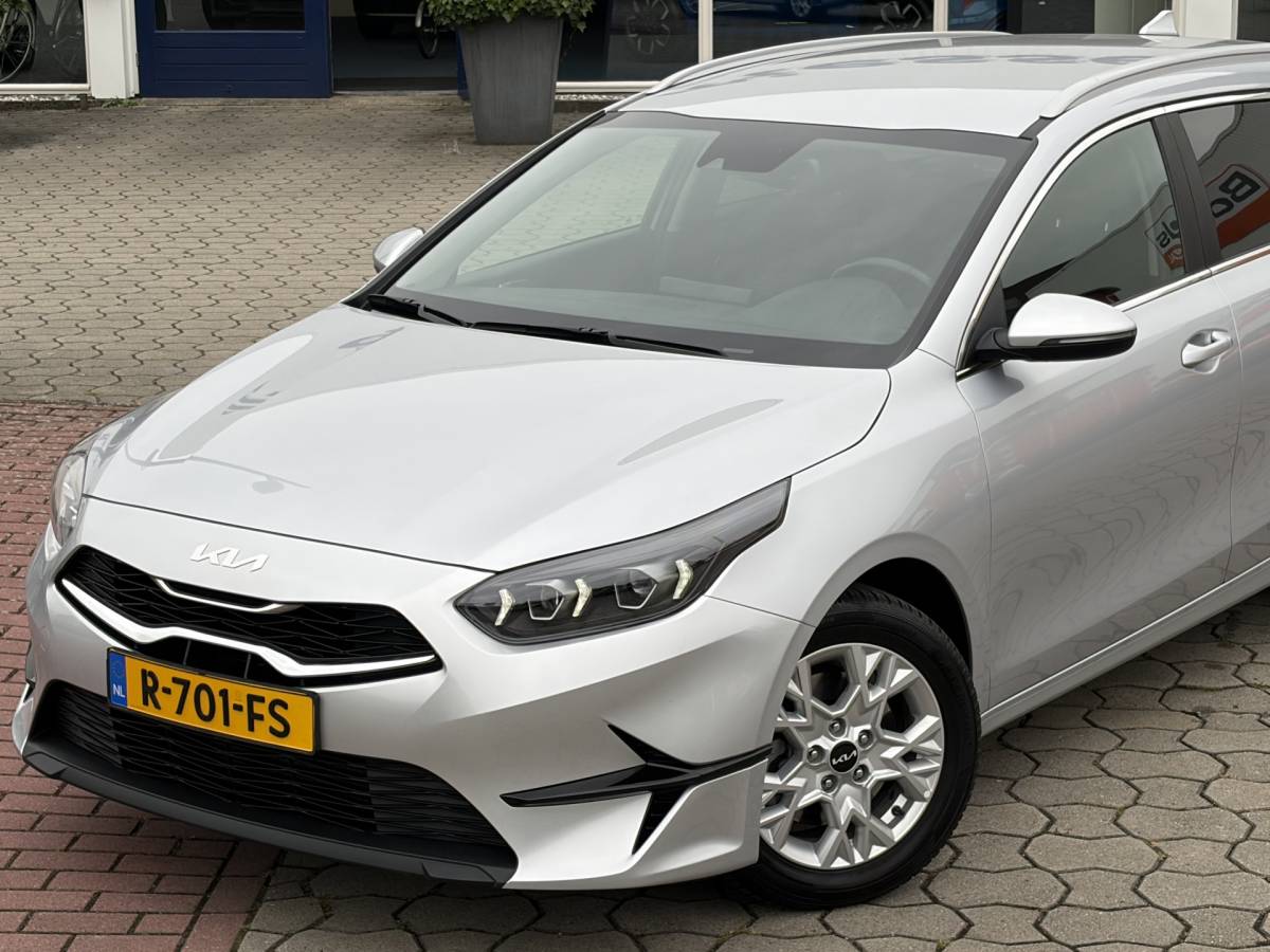 Kia Ceed Sportswagon Kia Ceed Sportswagon 1.0 T-GDi DynamicLine | Camera | Carplay | Navi | Rijklaar met beurt & garantie!