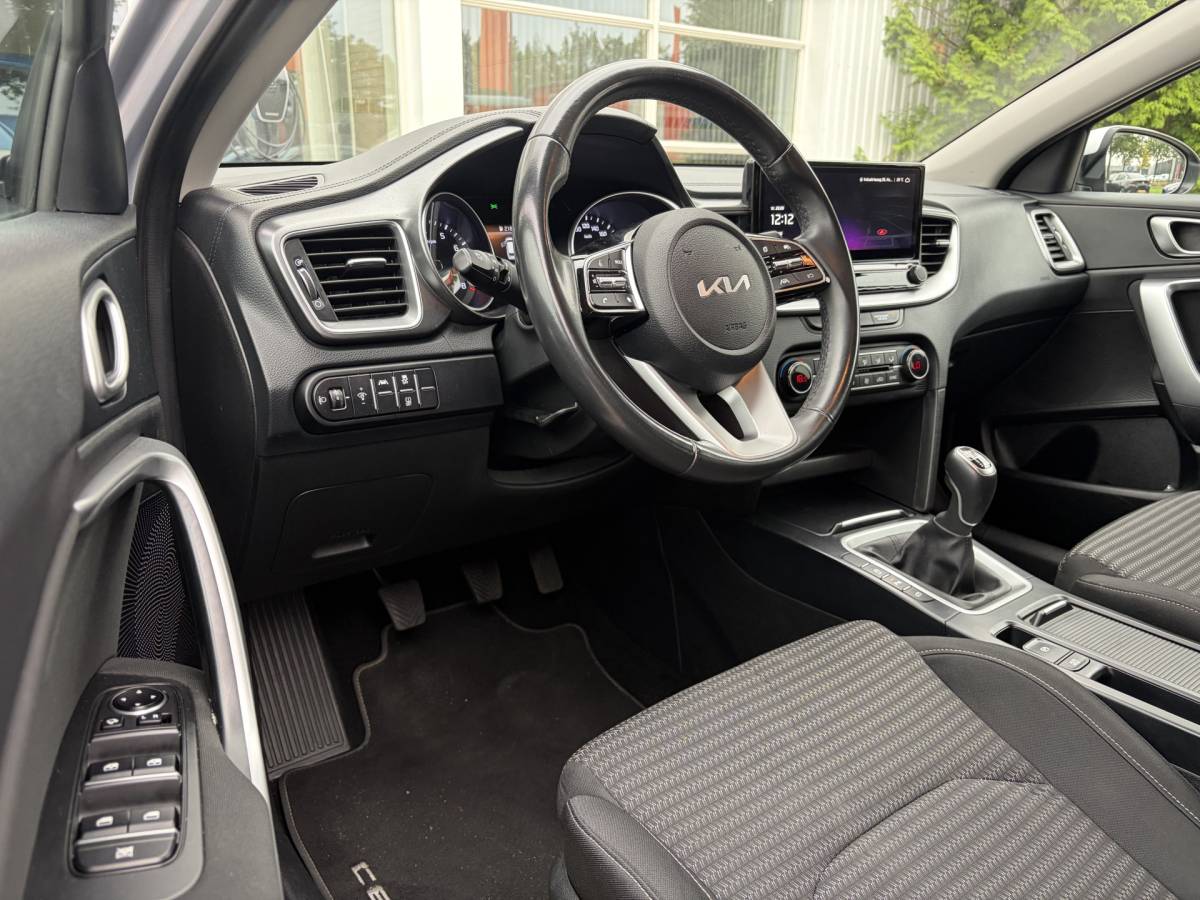 Kia Ceed Sportswagon Kia Ceed Sportswagon 1.0 T-GDi DynamicLine | Camera | Carplay | Navi | Rijklaar met beurt & garantie!