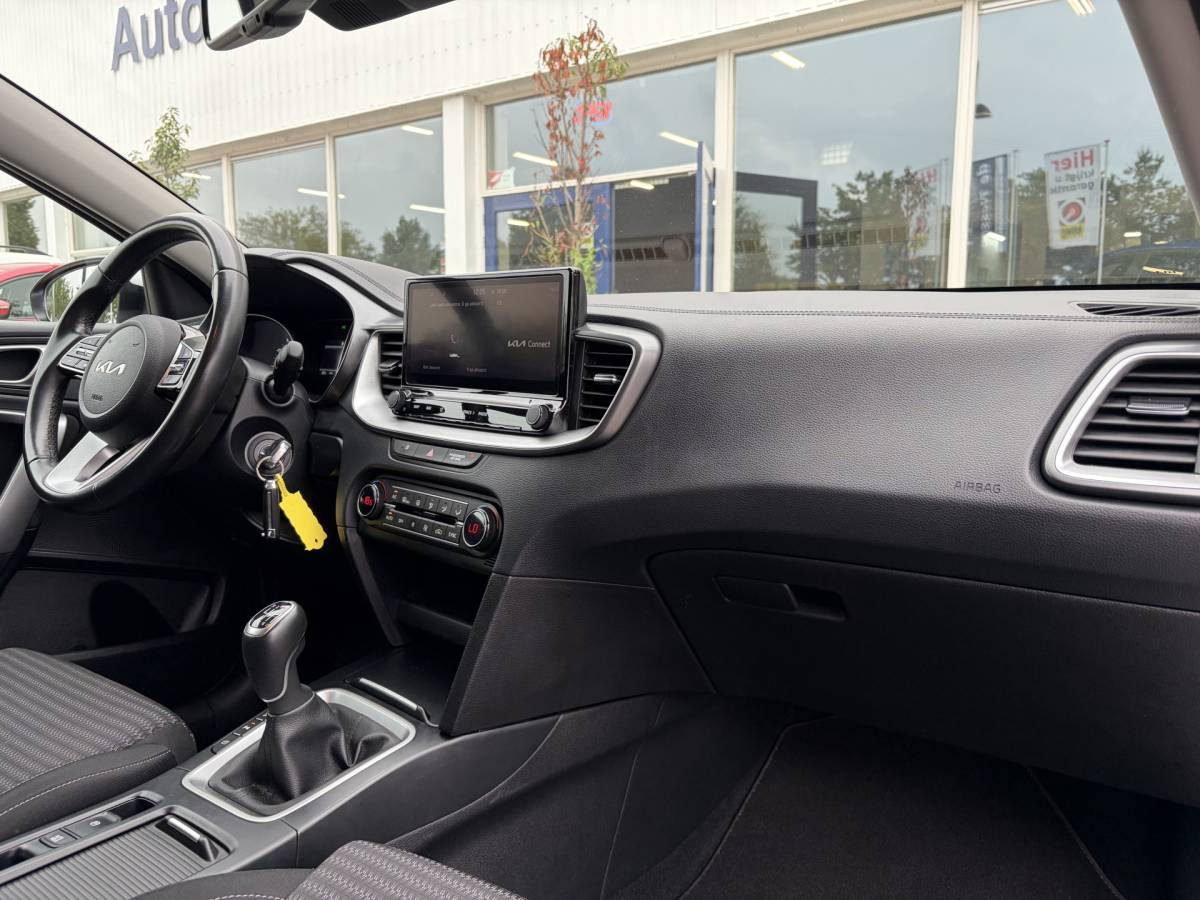 Kia Ceed Sportswagon Kia Ceed Sportswagon 1.0 T-GDi DynamicLine | Camera | Carplay | Navi | Rijklaar met beurt & garantie!