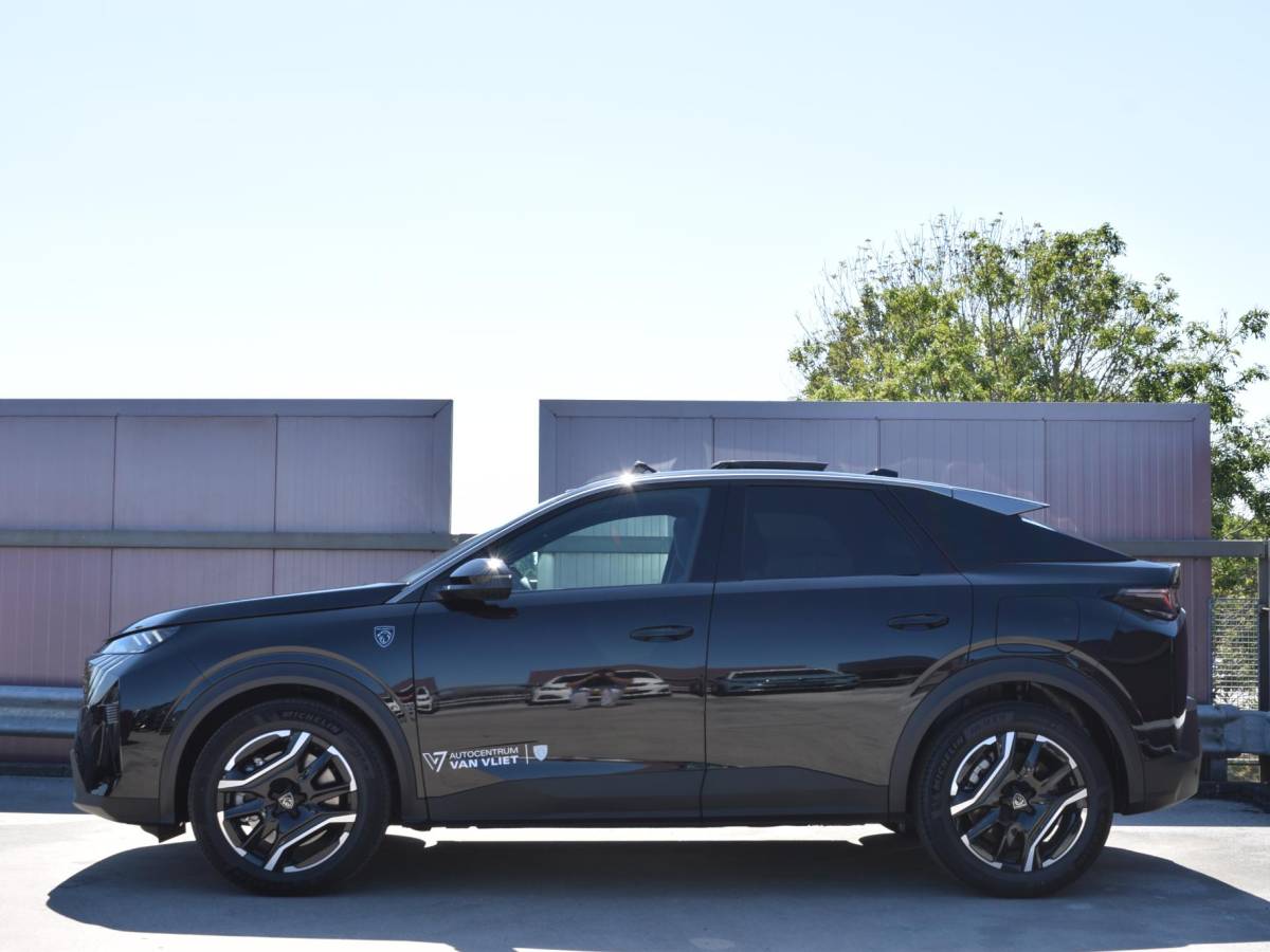 Peugeot 3008 Peugeot 3008 1.6 plug-in Hybrid 225 GT Exclusive l 360 camera l Schuif/ kanteldak l Elektrische AGR voorstoelen l