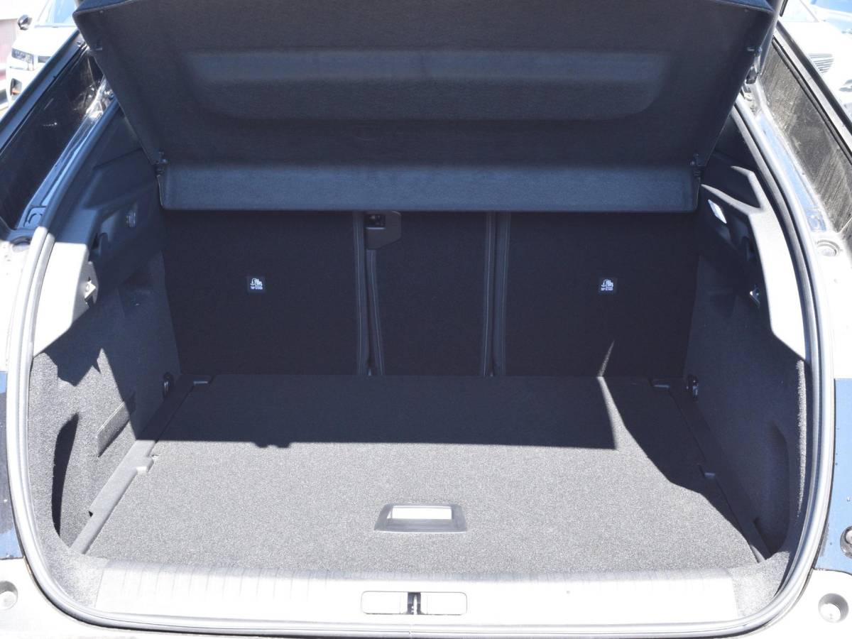 Peugeot 3008 Peugeot 3008 1.6 plug-in Hybrid 225 GT Exclusive l 360 camera l Schuif/ kanteldak l Elektrische AGR voorstoelen l