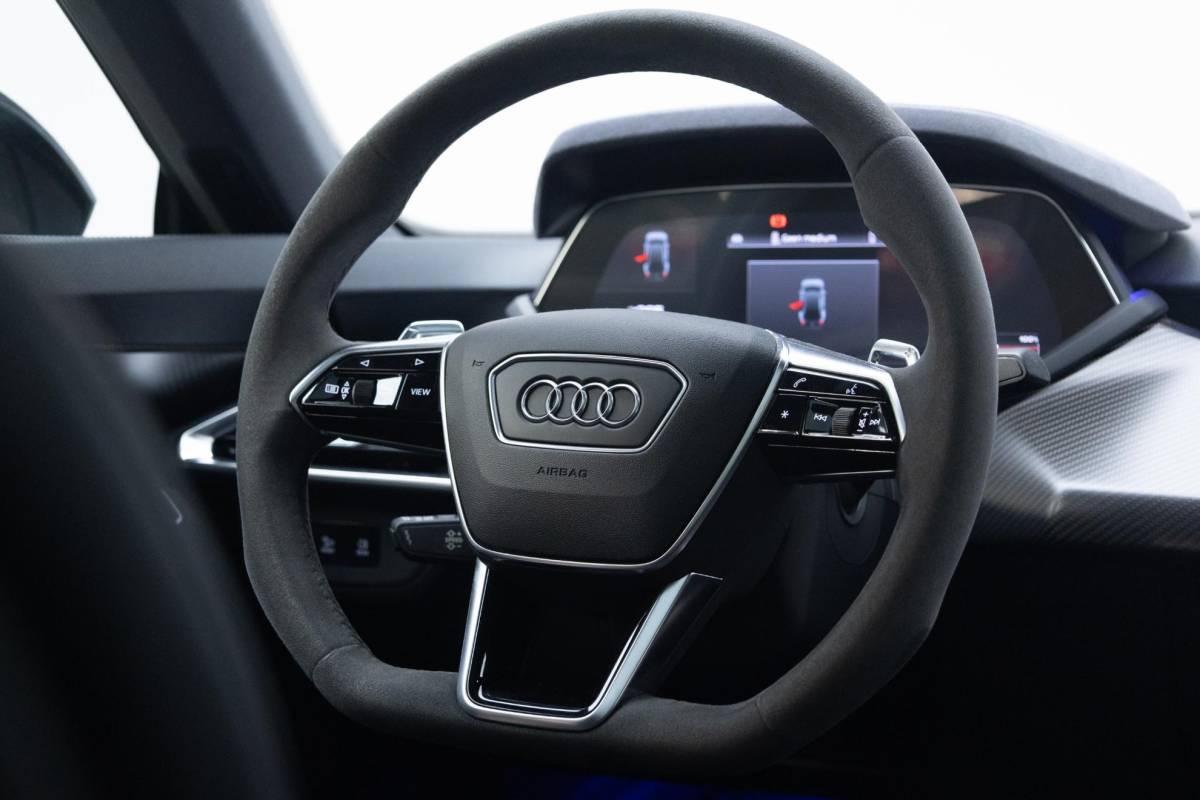 Audi e-tron GT Audi e-tron GT GT edition ZERO 93 kWh | Panoramadak | Sonomagroen | 21 inch |