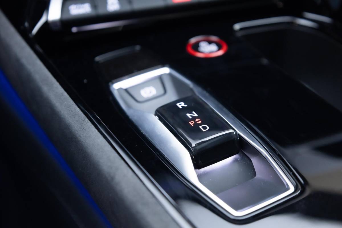 Audi e-tron GT Audi e-tron GT GT edition ZERO 93 kWh | Panoramadak | Sonomagroen | 21 inch |