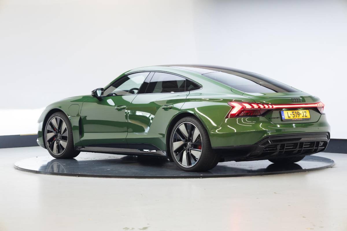 Audi e-tron GT Audi e-tron GT GT edition ZERO 93 kWh | Panoramadak | Sonomagroen | 21 inch |