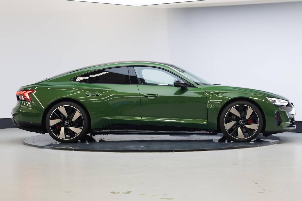 Audi e-tron GT Audi e-tron GT GT edition ZERO 93 kWh | Panoramadak | Sonomagroen | 21 inch |