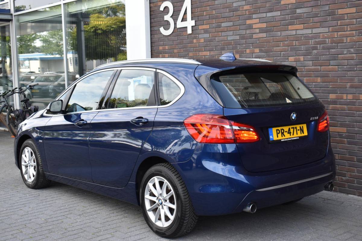 BMW 2 Serie BMW 2-serie Active Tourer 220i High Executive