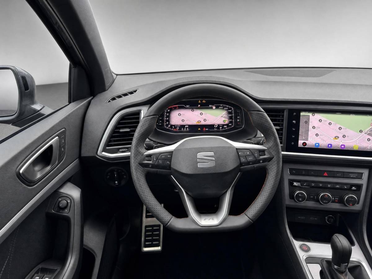 SEAT Ateca SEAT Ateca FR Business Intense 1.5 TSI 110 kW / 150 PK SUV 7 versn. DSG |  Safe and driving package XL | 5000,- Euro herwaardering!!