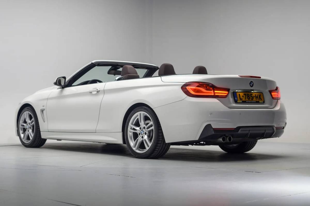 BMW 4 Serie BMW 4-serie CABRIO 420i M Sport High Executive Aut. [ Elektrisch verstelbare stoelen Head-up Keyless Memory seats ]