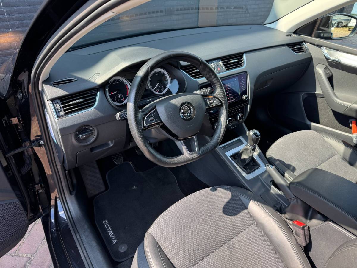Škoda Octavia Skoda Octavia Combi 1.0 TSI Greentech Business Edition