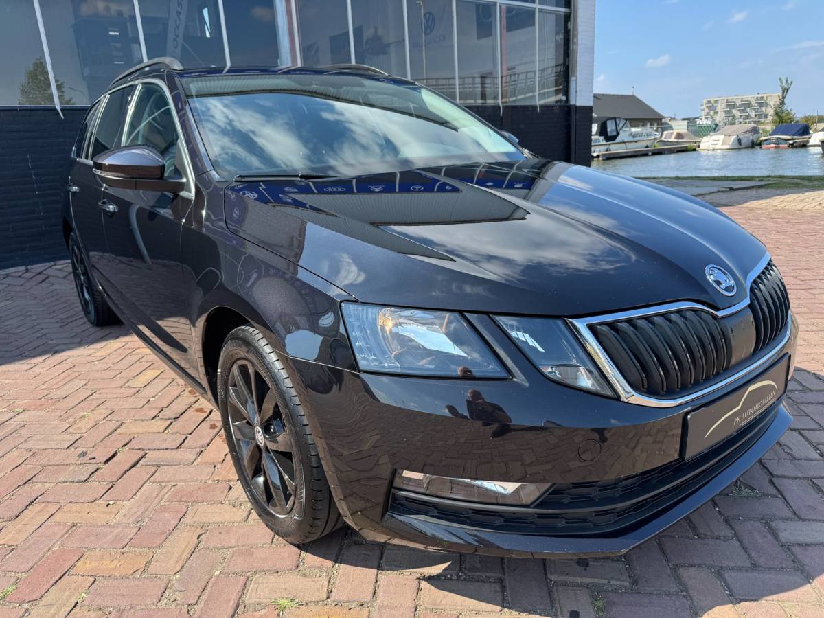 Škoda Octavia Skoda Octavia Combi 1.0 TSI Greentech Business Edition