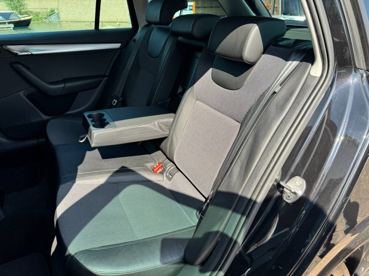 Škoda Octavia Skoda Octavia Combi 1.0 TSI Greentech Business Edition