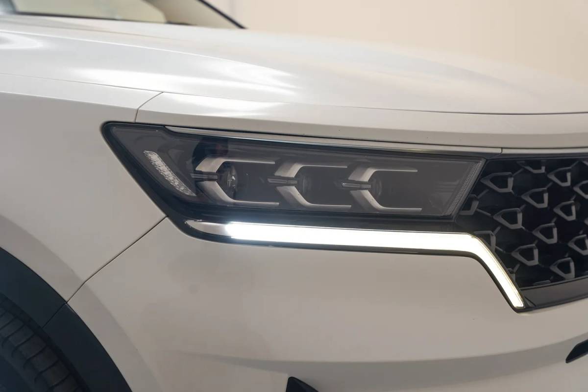 Kia Sorento Kia Sorento 1.6 T-GDI PHEV AWD ExecutiveLine Aut. 7 pers. [ Panoramadak Leder Stuur-&stoelverwarming ]