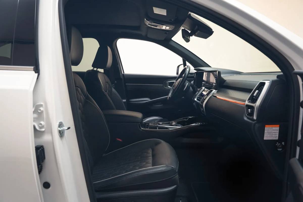 Kia Sorento Kia Sorento 1.6 T-GDI PHEV AWD ExecutiveLine Aut. 7 pers. [ Panoramadak Leder Stuur-&stoelverwarming ]