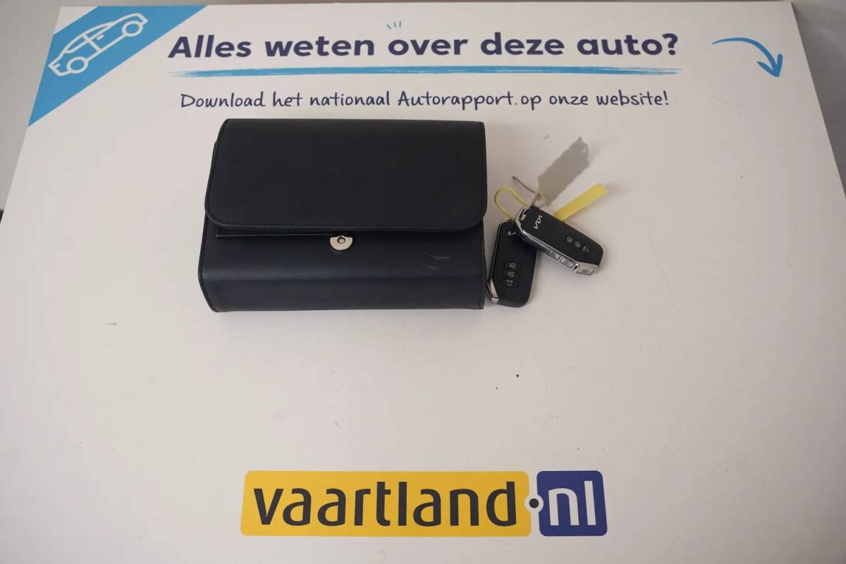 Kia Sorento Kia Sorento 1.6 T-GDI PHEV AWD ExecutiveLine Aut. 7 pers. [ Panoramadak Leder Stuur-&stoelverwarming ]