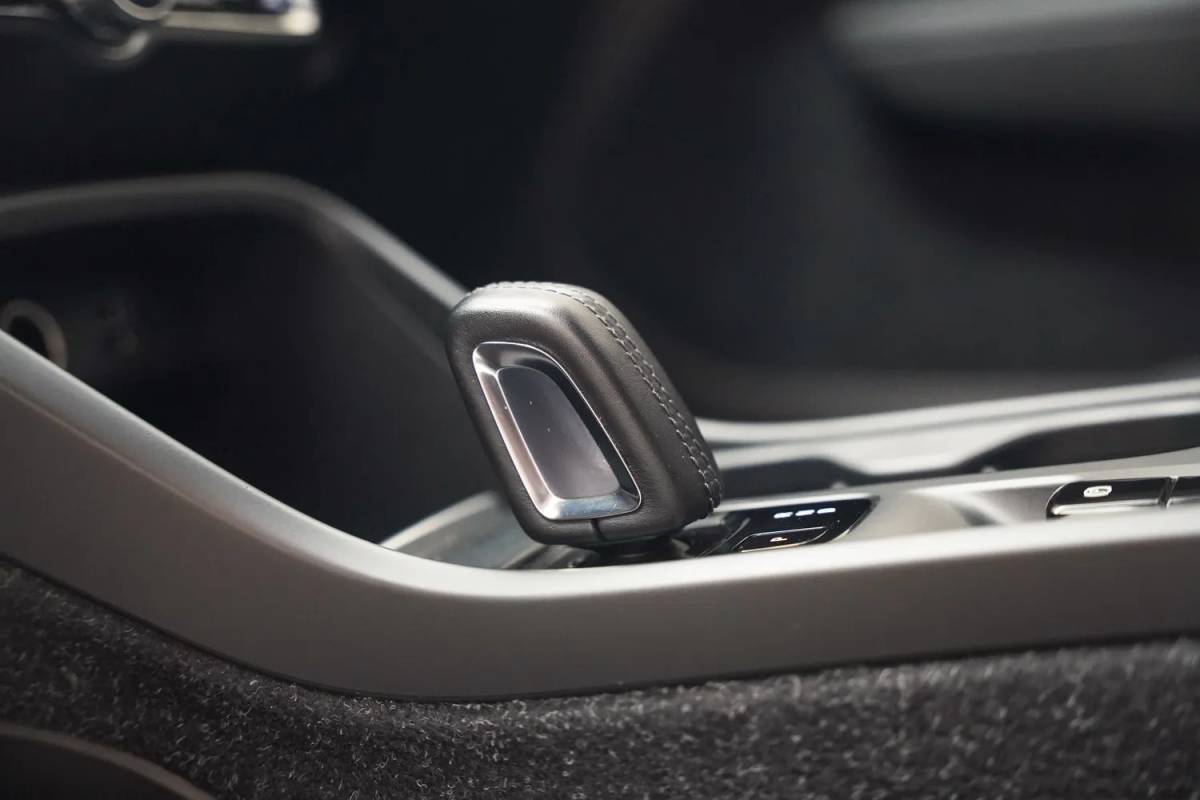 Volvo XC40 Volvo XC40 T5 Twin Engine Momentum Pro [ LED Navi Leder Trekhaak ]