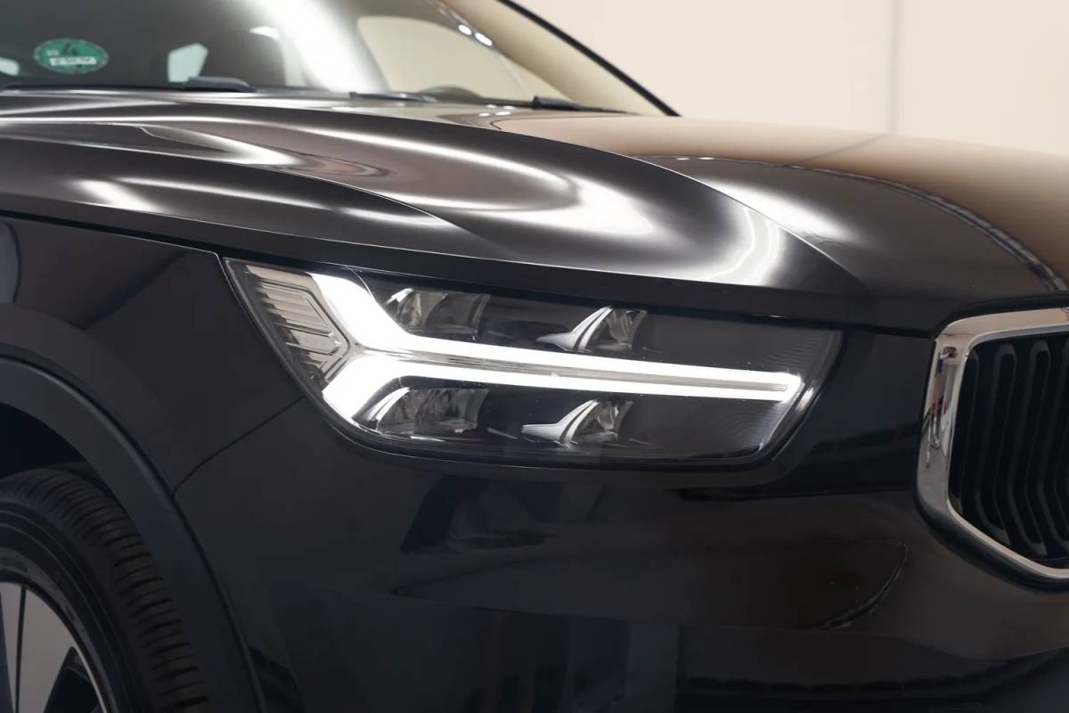 Volvo XC40 Volvo XC40 T5 Twin Engine Momentum Pro [ LED Navi Leder Trekhaak ]