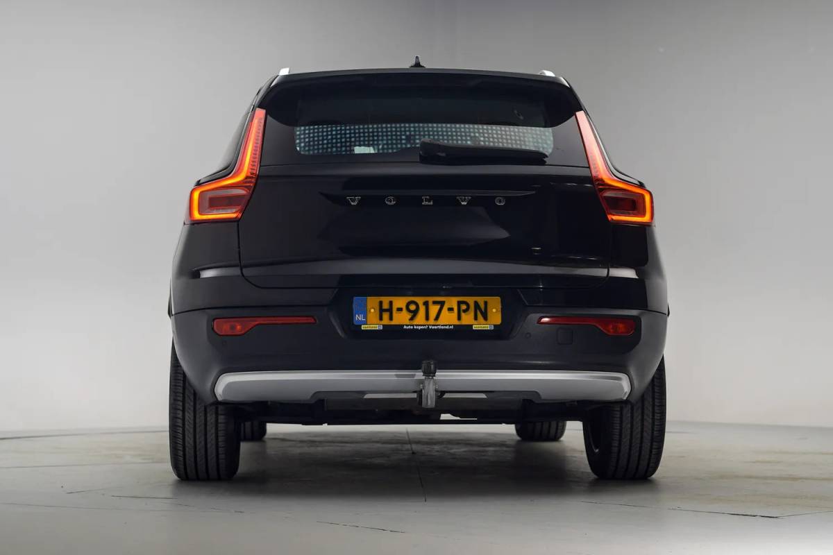 Volvo XC40 Volvo XC40 T5 Twin Engine Momentum Pro [ LED Navi Leder Trekhaak ]