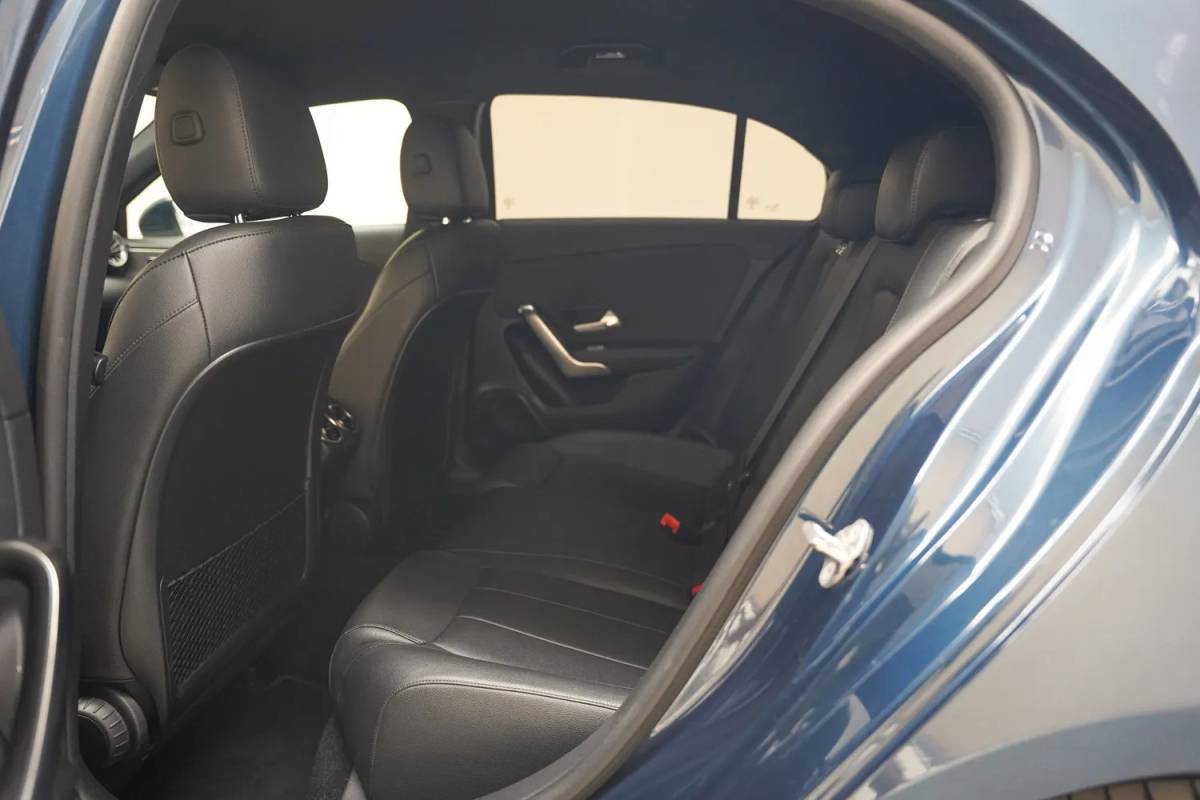 Mercedes-Benz A-Klasse Mercedes-Benz A-Klasse 250e Luxury Line Aut. [ Navi Sfeerverlichting Trekhaak Camera ]