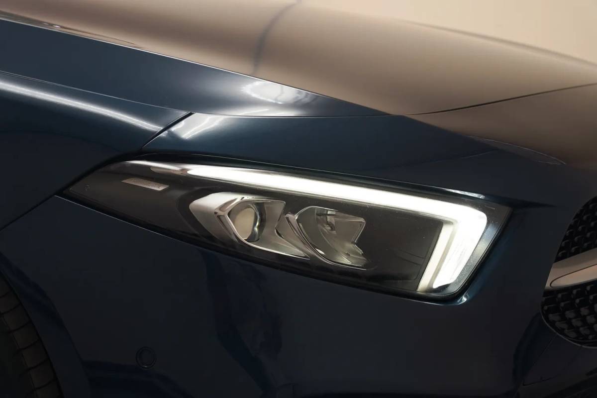 Mercedes-Benz A-Klasse Mercedes-Benz A-Klasse 250e Luxury Line Aut. [ Navi Sfeerverlichting Trekhaak Camera ]