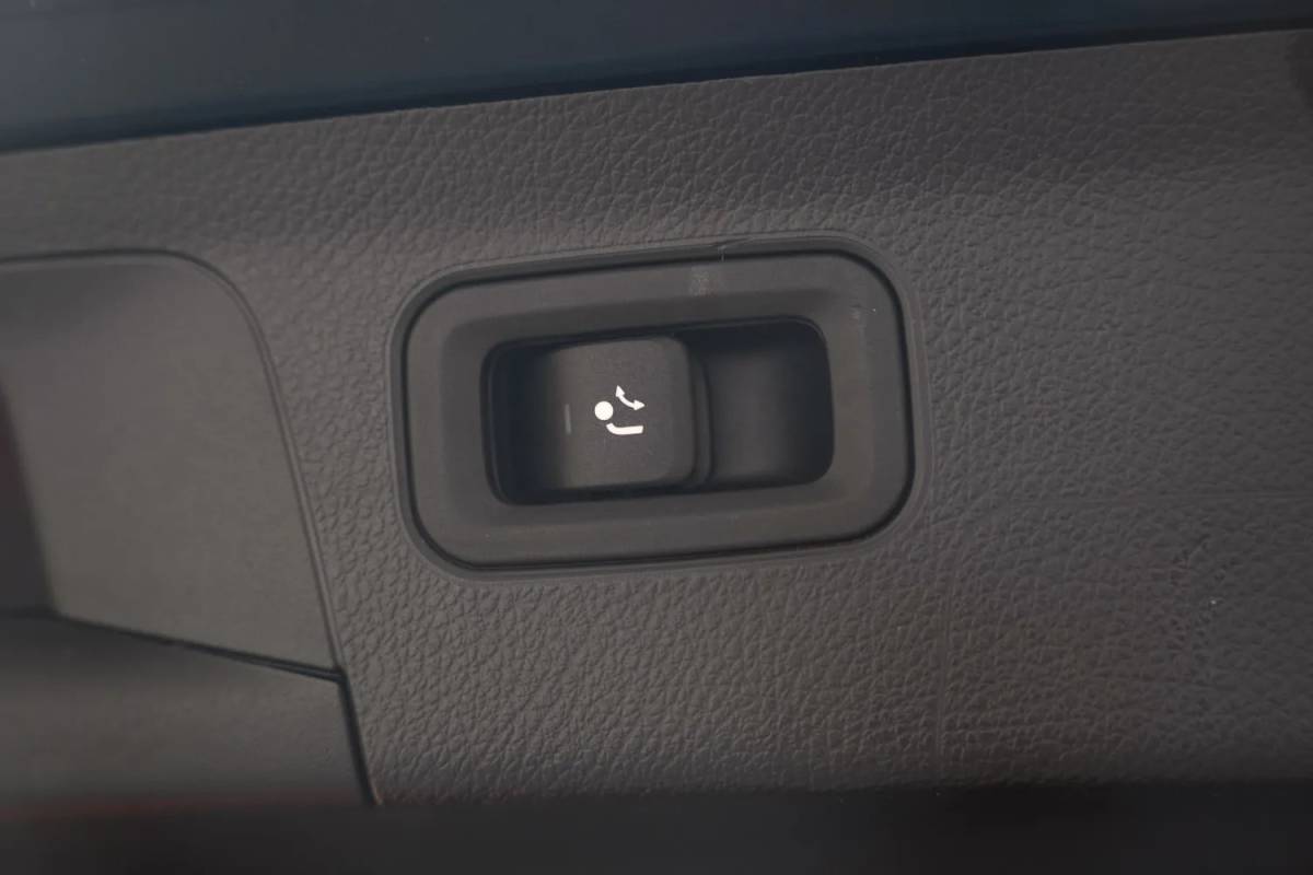 Mercedes-Benz A-Klasse Mercedes-Benz A-Klasse 250e Luxury Line Aut. [ Navi Sfeerverlichting Trekhaak Camera ]
